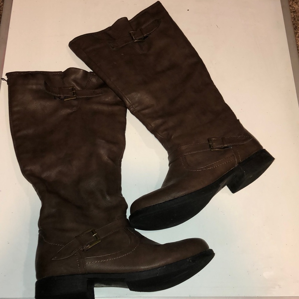 Brown boots